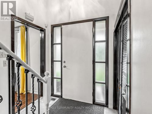 1397 Charles Drive, Burlington, ON - Indoor Photo Showing Other Room