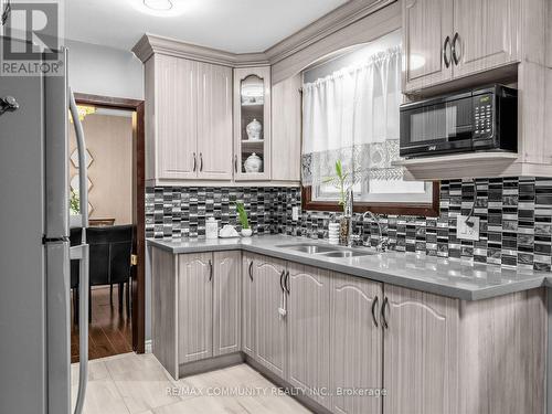 1397 Charles Drive, Burlington, ON - Indoor Photo Showing Kitchen With Double Sink