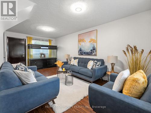 1397 Charles Drive, Burlington, ON - Indoor Photo Showing Living Room