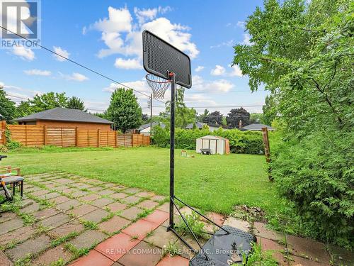 1397 Charles Drive, Burlington, ON - Outdoor