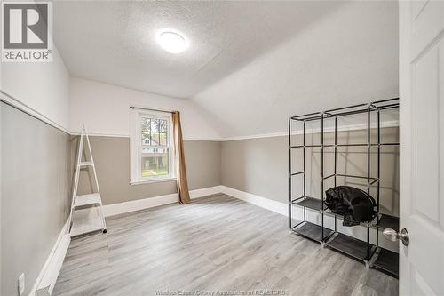 211 Cameron, Windsor, ON - Indoor Photo Showing Other Room
