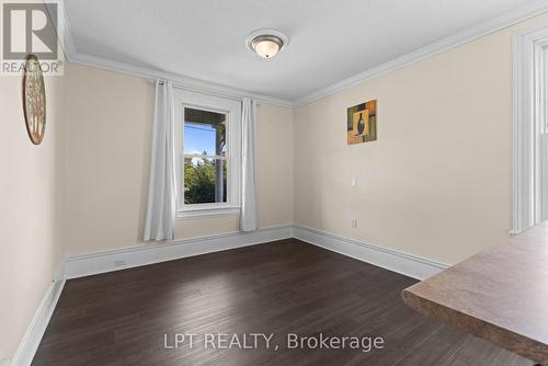 52 Parkside Drive E, Barrie, ON - Indoor Photo Showing Other Room