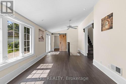 52 Parkside Drive E, Barrie, ON - Indoor Photo Showing Other Room