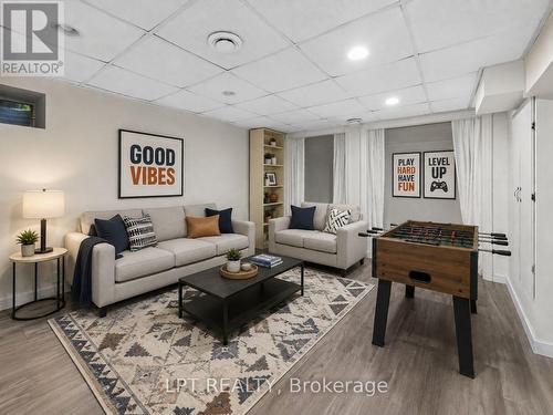 52 Parkside Drive E, Barrie, ON - Indoor Photo Showing Other Room