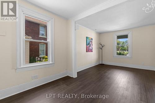 52 Parkside Drive E, Barrie, ON - Indoor Photo Showing Other Room