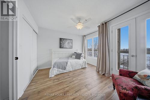 11 - 210 Manitoba Street, Toronto, ON - Indoor Photo Showing Bedroom