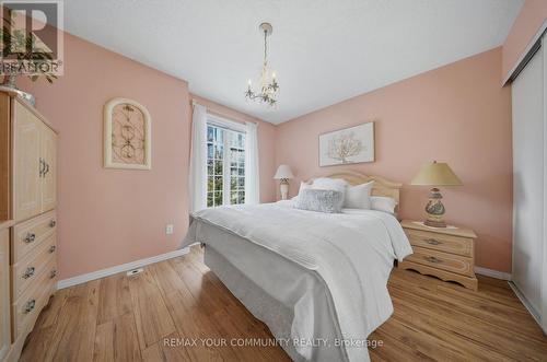 11 - 210 Manitoba Street, Toronto, ON - Indoor Photo Showing Bedroom