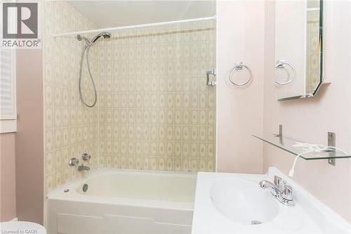 64 Simeon Street, Kitchener, ON - Indoor Photo Showing Bathroom