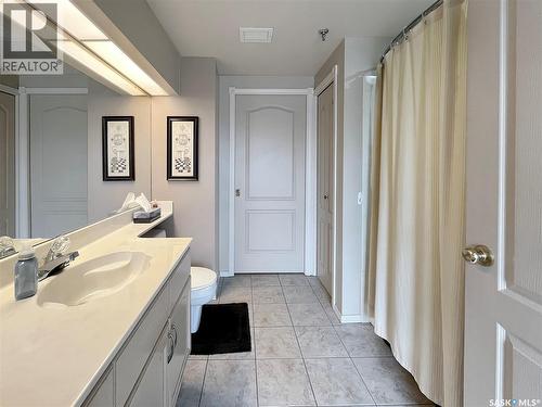 401 505 12Th Street E, Saskatoon, SK - Indoor Photo Showing Bathroom