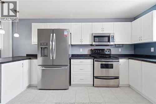 2385 Gatwick, Windsor, ON - Indoor Photo Showing Kitchen