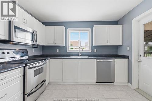 2385 Gatwick, Windsor, ON - Indoor Photo Showing Kitchen With Double Sink