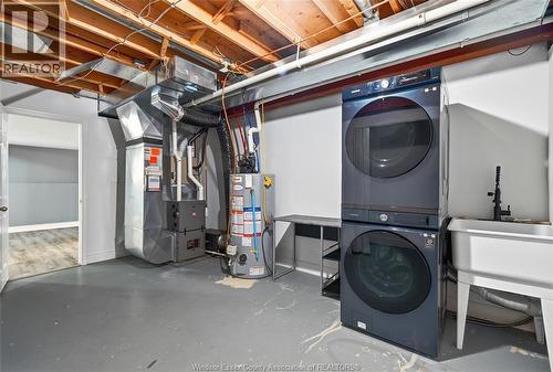 2385 Gatwick, Windsor, ON - Indoor Photo Showing Laundry Room