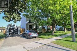 727 CHESTERFIELD AVENUE Peterborough (Northcrest Ward 5), ON K9H 4Y1