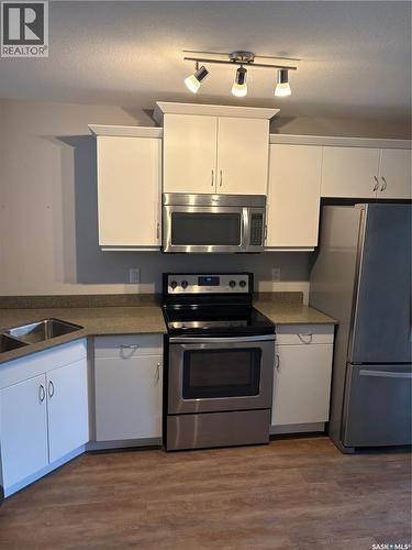 2034 St John Street, Regina, SK - Indoor Photo Showing Kitchen With Stainless Steel Kitchen