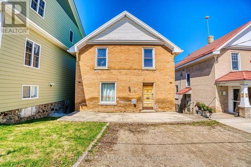 34 WELLINGTON STREET  Mapleton, ON N0G 1P0