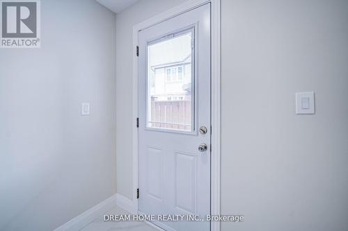 LOWER - 23 MANORCREST STREET , Brampton, Ontario L6S 2W7 3