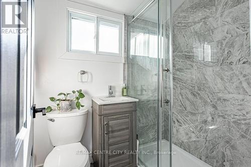 52 Princess Avenue, St. Thomas, ON - Indoor Photo Showing Bathroom