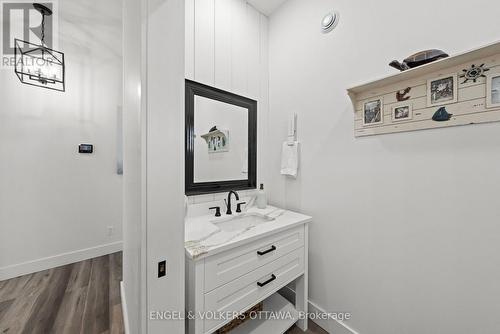 Powder room (Main Level) - 5 Shoreside Way, Augusta, ON - Indoor Photo Showing Bathroom