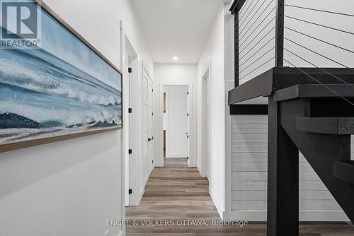 5 Shoreside Way, Augusta, ON - Indoor Photo Showing Other Room