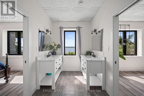 Jack and Jill Bathroom - 5 Shoreside Way, Augusta, ON - Indoor