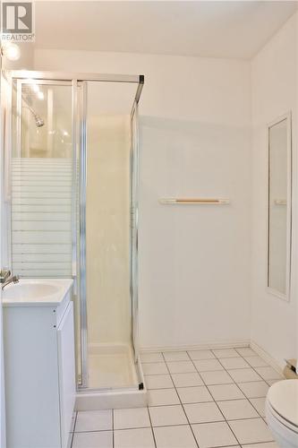 431 Edgewater, Sudbury, ON - Indoor Photo Showing Bathroom