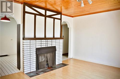 431 Edgewater, Sudbury, ON - Indoor With Fireplace