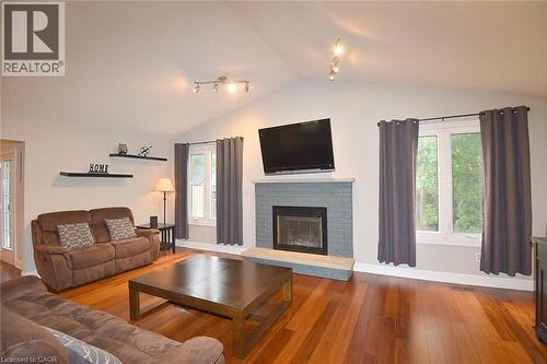 75 Josephine Drive, Hamilton, ON - Indoor Photo Showing Living Room With Fireplace