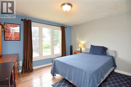 75 Josephine Drive, Hamilton, ON - Indoor Photo Showing Bedroom