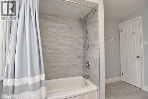 75 Josephine Drive, Hamilton, ON - Indoor Photo Showing Bathroom