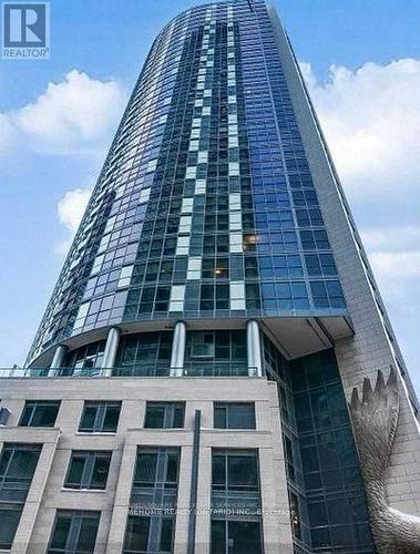 1605 - 1 The Esplanade Avenue, Toronto, ON - Outdoor With Facade