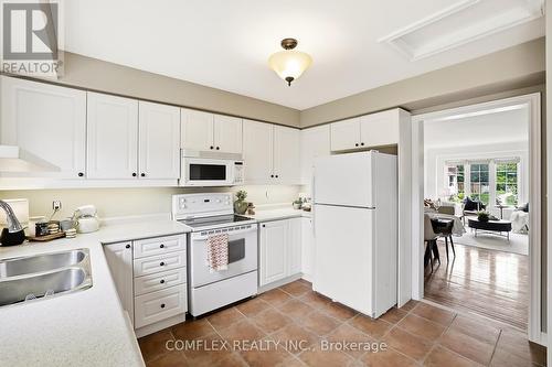 2 Armitage Crescent, Ajax, ON - Indoor Photo Showing Kitchen With Double Sink
