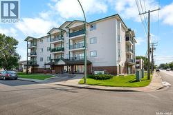 207 MCINTYRE STREET  Regina, SK S4R 3B7