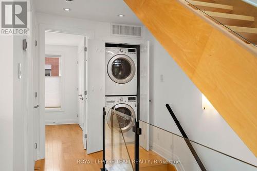 445 Edison Avenue, Ottawa, ON - Indoor Photo Showing Laundry Room