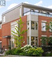 445 EDISON AVENUE  Ottawa, ON K2A 1S5
