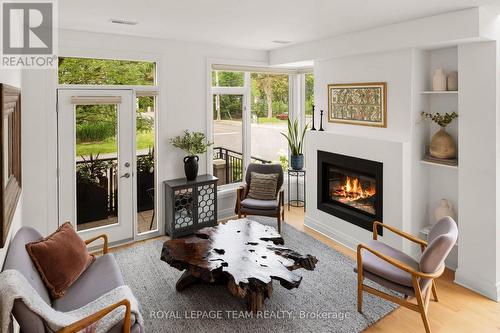 445 Edison Avenue, Ottawa, ON - Indoor Photo Showing Living Room With Fireplace