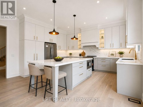 3 RICHMOND PARK DRIVE  Georgina, ON L4P 0H2