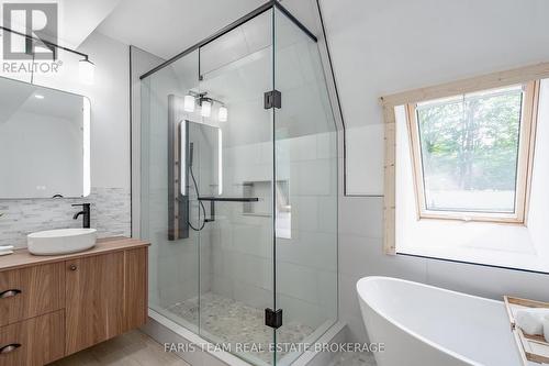 1490 Champlain Road, Tiny, ON - Indoor Photo Showing Bathroom