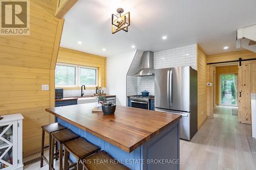 1490 Champlain Road, Tiny, ON - Indoor Photo Showing Dining Room