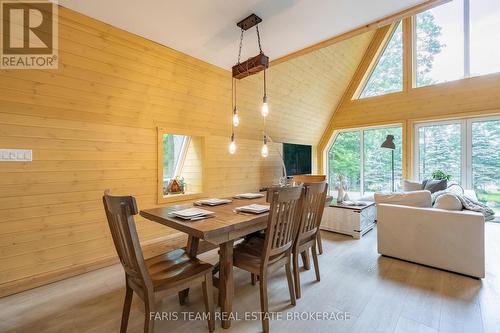 1490 Champlain Road, Tiny, ON - Indoor