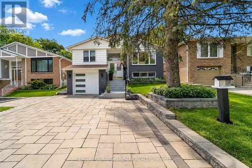 210 CURREY CRESCENT  Newmarket, ON L3Y 5M9