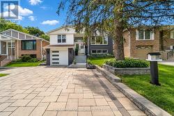 210 CURREY CRESCENT  Newmarket, ON L3Y 5M9