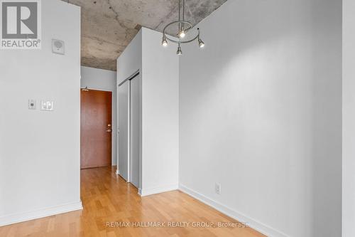 1804 - 324 Laurier Avenue W, Ottawa, ON - Indoor Photo Showing Other Room
