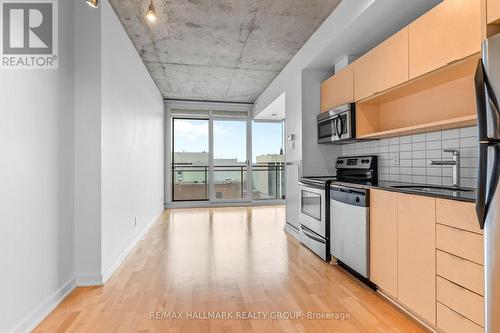 1804 - 324 Laurier Avenue W, Ottawa, ON - Indoor Photo Showing Kitchen