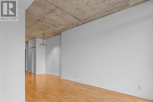 1804 - 324 Laurier Avenue W, Ottawa, ON - Indoor Photo Showing Other Room