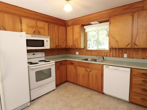 110 Maple Boulevard, Bible Hill, NS - Indoor Photo Showing Kitchen With Double Sink