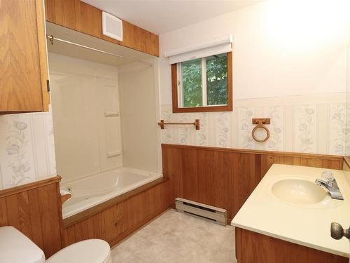 110 Maple Boulevard, Bible Hill, NS - Indoor Photo Showing Bathroom