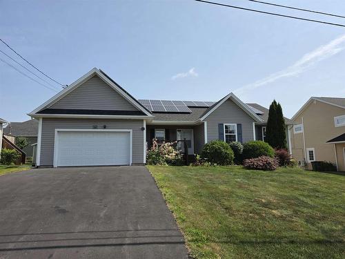 14 MEADOW Lane  Charlottetown, PE C1E 2H7