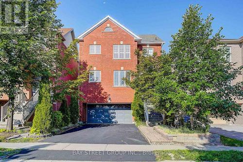 57 GAIL PARKS CRESCENT  Newmarket, ON L3X 3B9