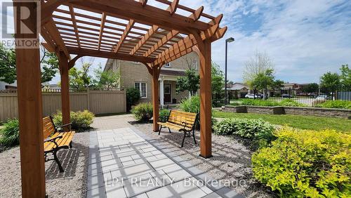 17 Silver Maple Crescent, Barrie, ON - Outdoor