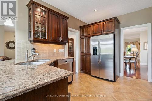 70 Bathgate Drive, Guelph (Kortright East), ON - Indoor Photo Showing Kitchen With Double Sink
